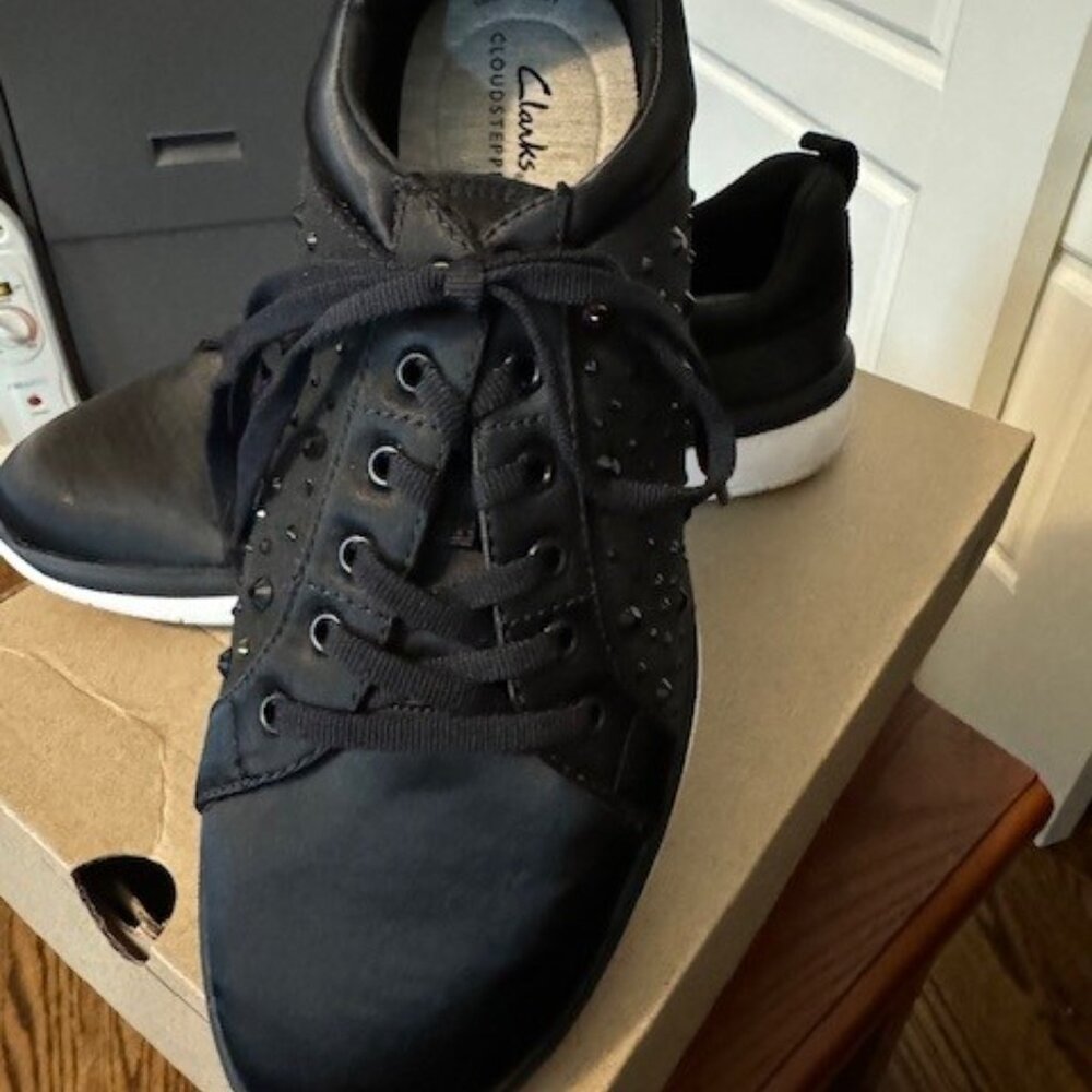 CLOUDSTEPPERS BY CLARKS